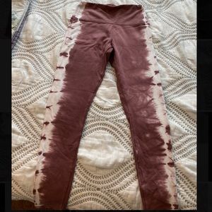 Athletic tie dye leggings
